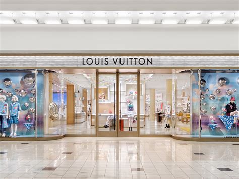 louis vuitton store atlanta.